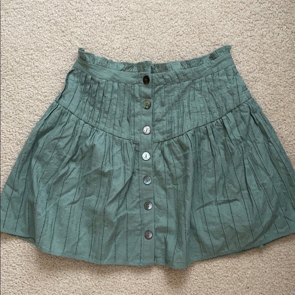 🆕 Tularosa Sage Green Button-Up Mini Skirt M - Picture 5 of 13